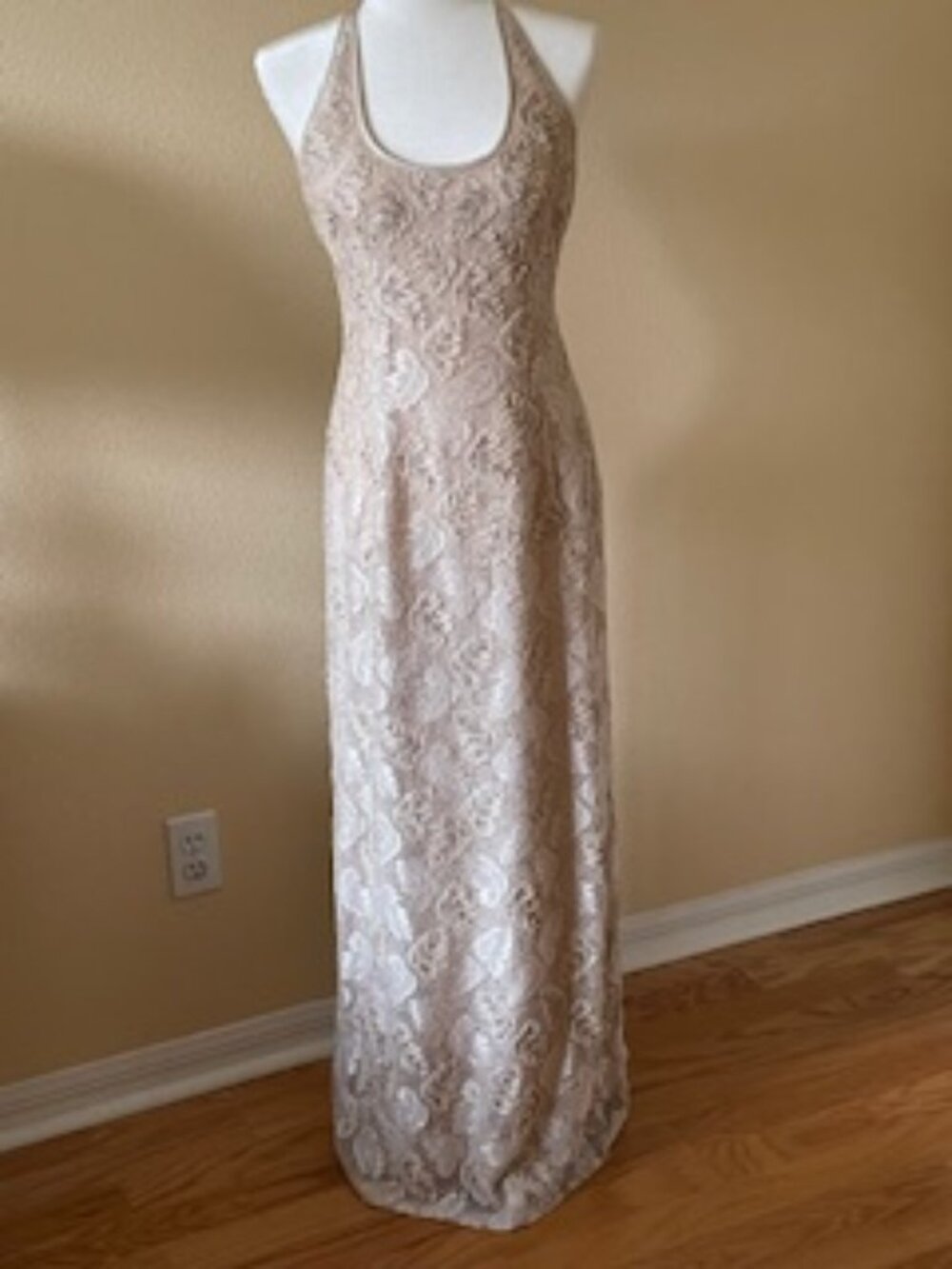 Kay Unger Beaded Champagne colored Evening Gown - size 6